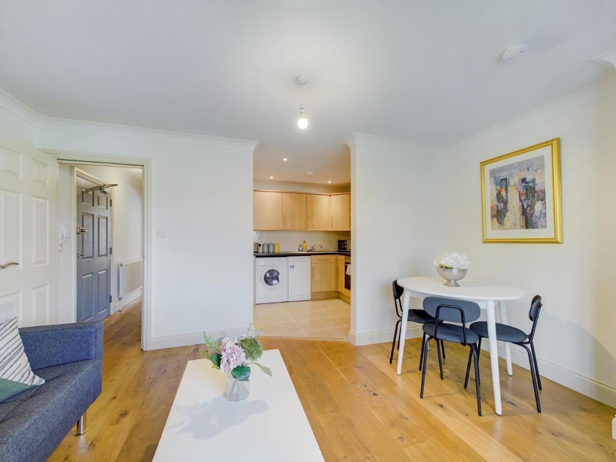 Duplex Redhill Town Centre Apt By Livingo Stays Extérieur photo